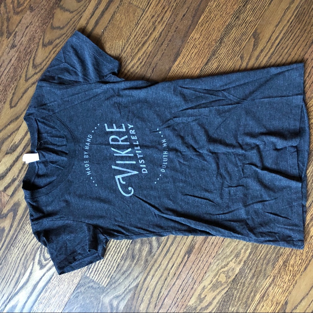 MN VIKRE Distillery T-shirt Small